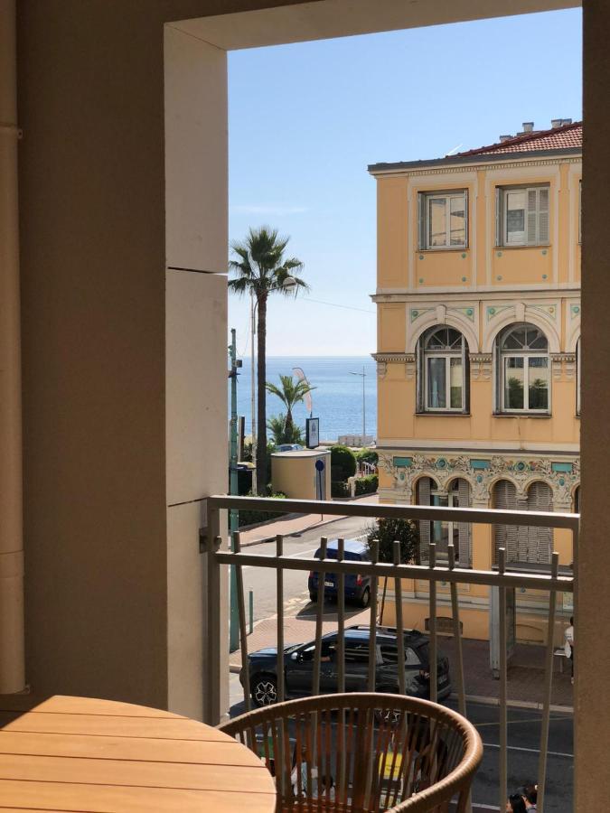 Saint Jhon Lägenhet Menton Exteriör bild