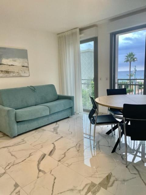 Saint Jhon Lägenhet Menton Exteriör bild