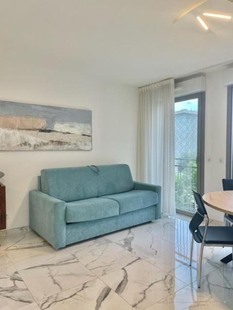 Saint Jhon Lägenhet Menton Exteriör bild